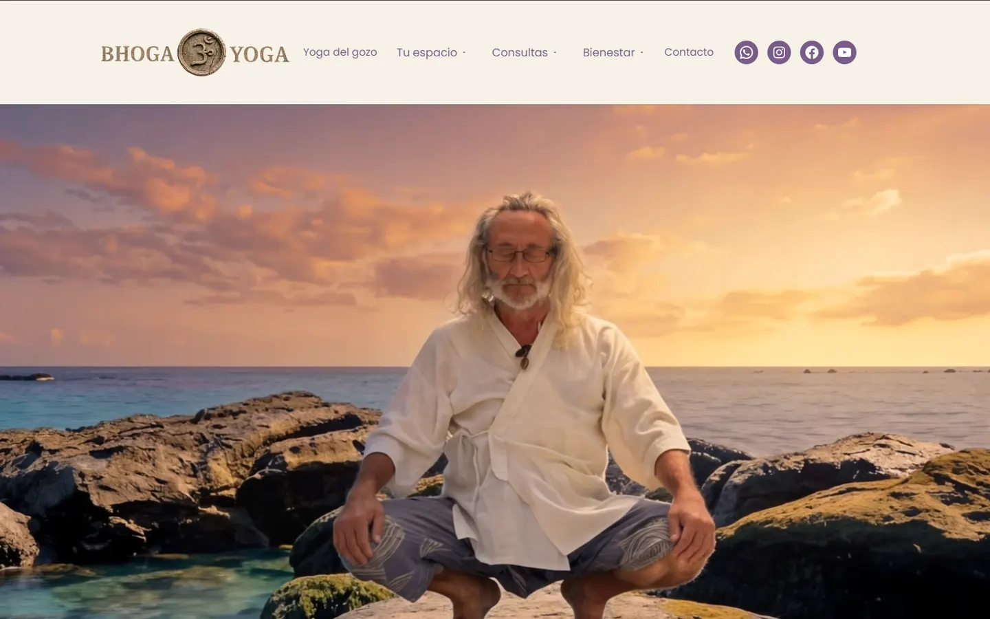 Portada de bhogayoga.es en escritorio, con la imagen de apertura a pantalla completa.